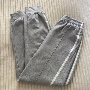 GREY JOGGERS